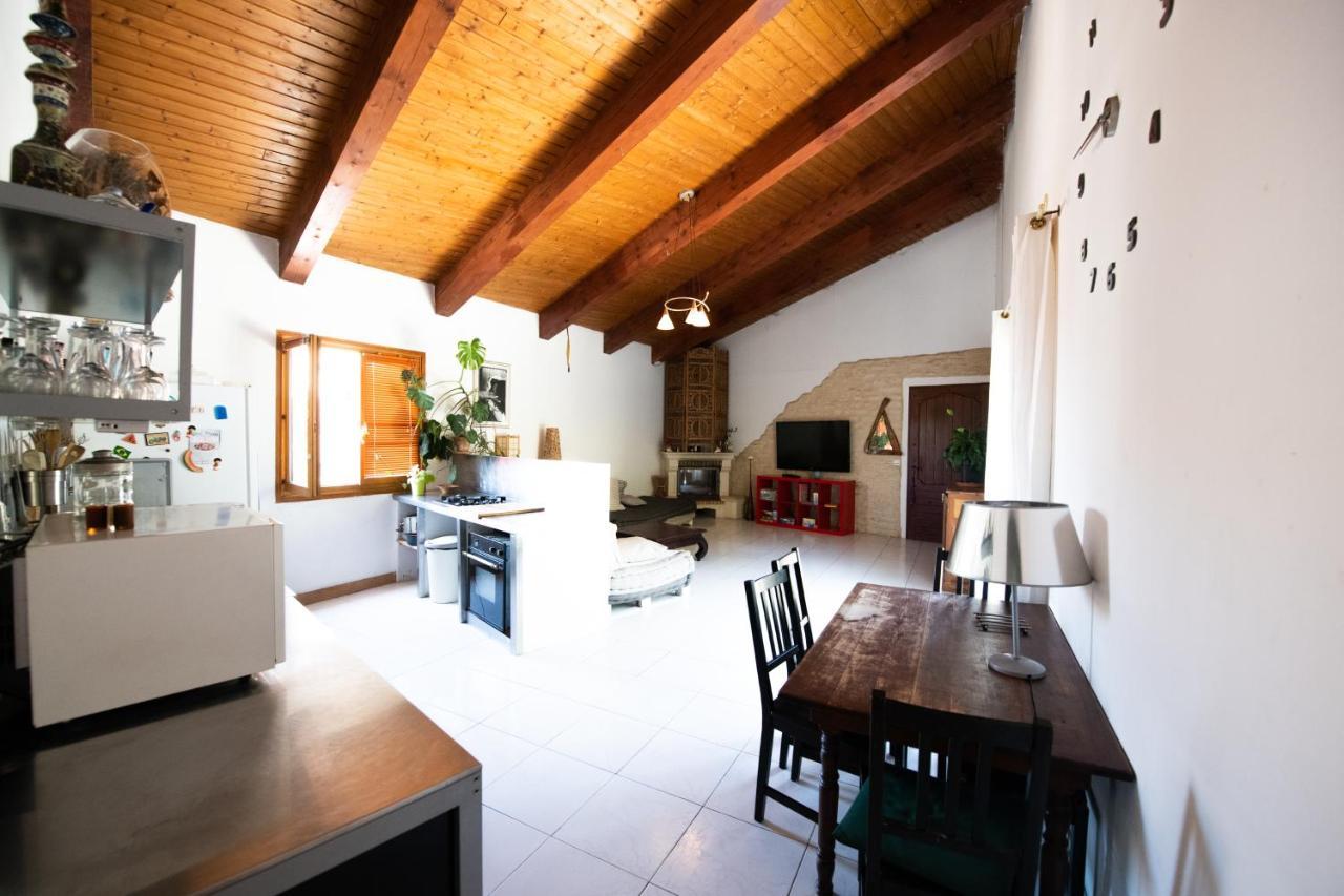Camin Del Bosc Villa Roquefort-des-Corbières Екстериор снимка